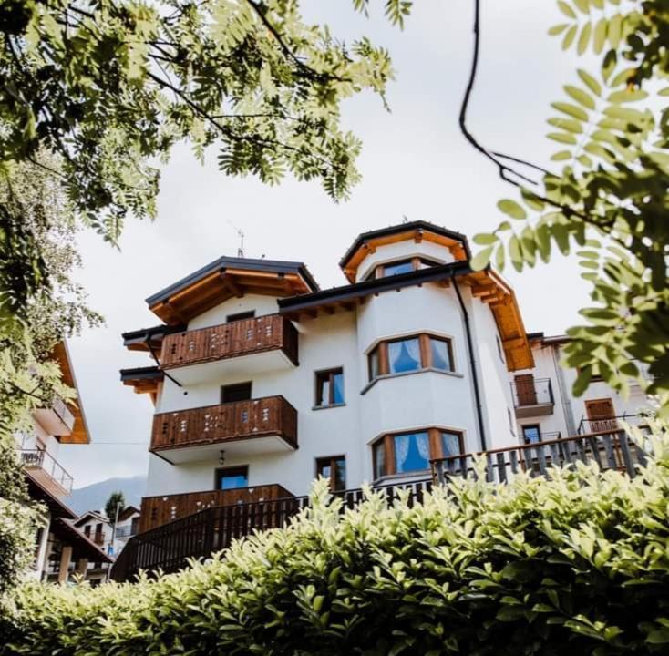 Zambla Alta Atelier Della Montagna Bed & Breakfast エクステリア 写真