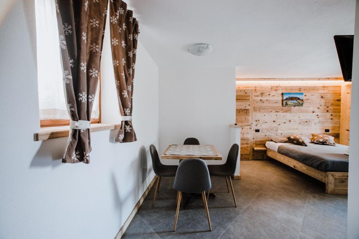 Zambla Alta Atelier Della Montagna Bed & Breakfast エクステリア 写真